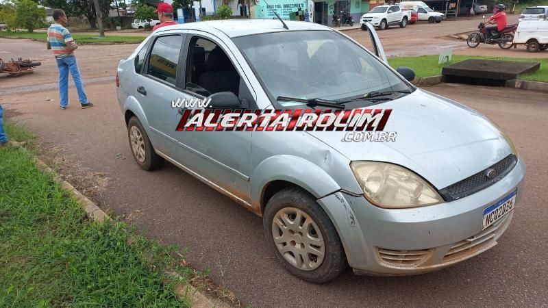 Acidente de trânsito envolvendo moto e carro deixou um ferido nesta manhã em Rolim de Moura Acidente de trânsito envolvendo moto e carro deixou um ferido nesta manhã em Rolim de Moura