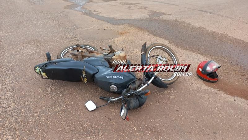 Acidente de trânsito envolvendo moto e carro deixou um ferido nesta manhã em Rolim de Moura Acidente de trânsito envolvendo moto e carro deixou um ferido nesta manhã em Rolim de Moura
