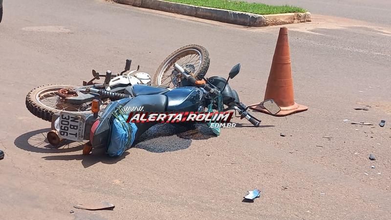 Colisão entre moto e carro deixou uma pessoa ferida neste sábado em Rolim de Moura Colisão entre moto e carro deixou uma pessoa ferida neste sábado em Rolim de Moura