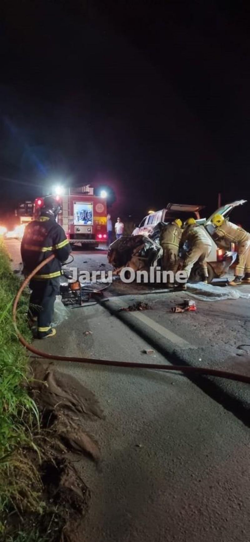 Colisão frontal entre carreta e Fiat Uno na BR 364 deixa uma vítima fatal em RO Colisão frontal entre carreta e Fiat Uno na BR 364 deixa uma vítima fatal em RO