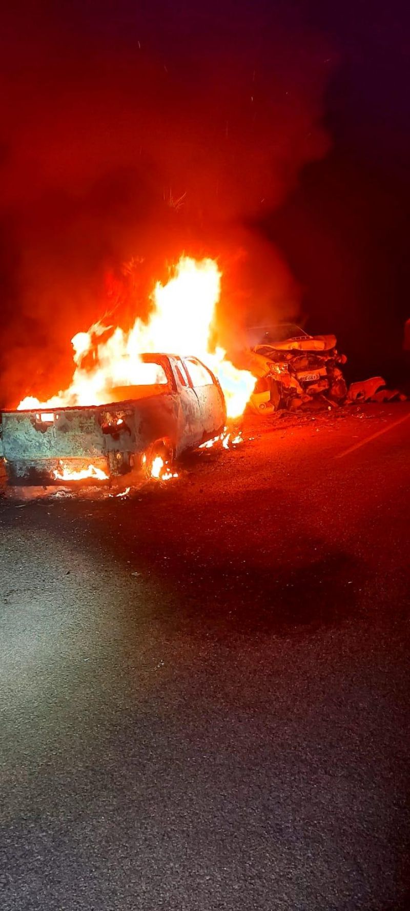Ex-prefeito de Pimenteiras morreu carbonizado após batida frontal entre dois carros Ex-prefeito de Pimenteiras morreu carbonizado após batida frontal entre dois carros