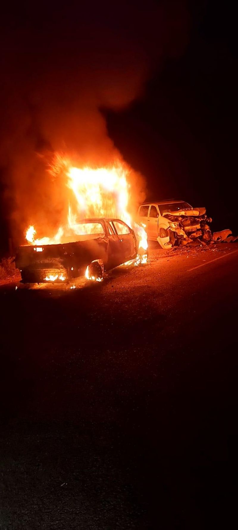 Ex-prefeito de Pimenteiras morreu carbonizado após batida frontal entre dois carros Ex-prefeito de Pimenteiras morreu carbonizado após batida frontal entre dois carros