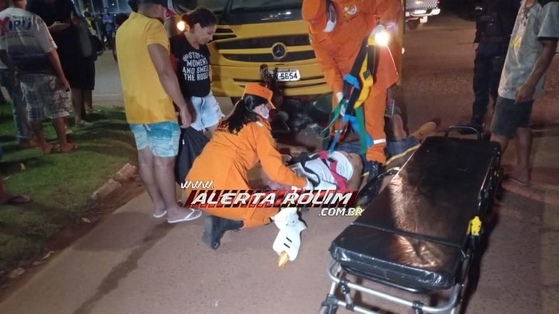 Motociclista fraturou a perna após ser atingido por ônibus escolar nesta noite em Rolim de Moura Motociclista fraturou a perna após ser atingido por ônibus escolar nesta noite em Rolim de Moura