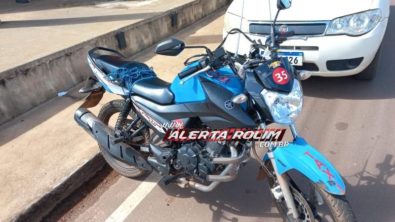 Mototaxista e passageiro foram atingidos por carro nesta manhã em Rolim de Moura Mototaxista e passageiro foram atingidos por carro nesta manhã em Rolim de Moura