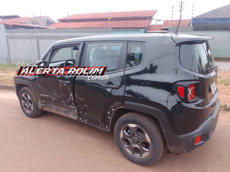Polícia Militar registrou colisão entre dois carros nesta manhã em Rolim de Moura Polícia Militar registrou colisão entre dois carros nesta manhã em Rolim de Moura