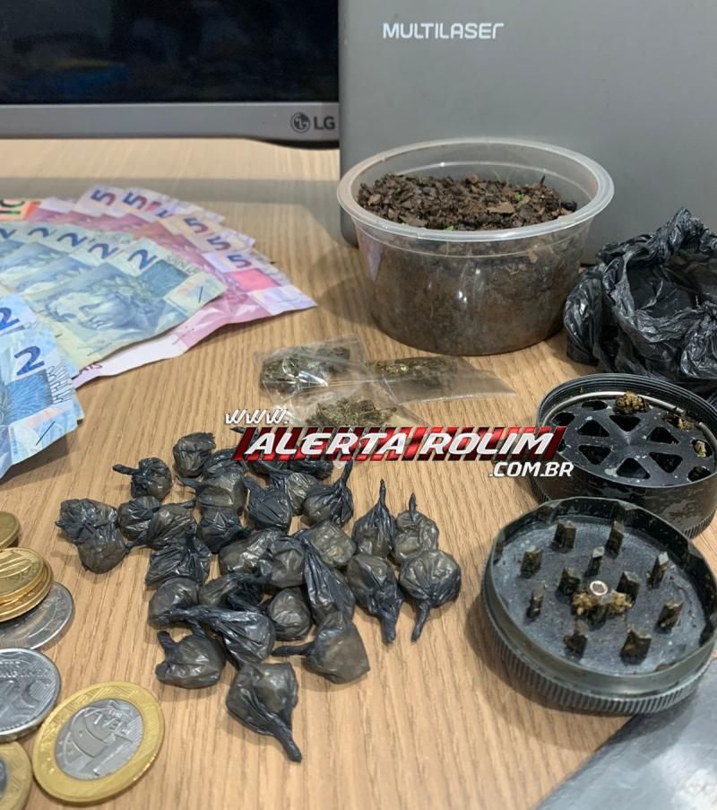 Suspeito de tráfico de drogas foi preso em flagrante pela equipe do PATAMO da PM em Rolim de Moura Suspeito de tráfico de drogas foi preso em flagrante pela equipe do PATAMO da PM em Rolim de Moura