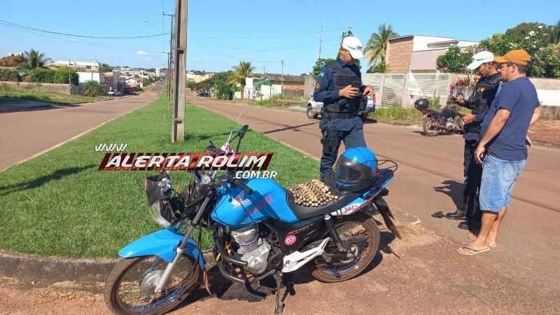 Mototaxista foi socorrida após sofrer queda nesta tarde de terça-feira em Rolim de Moura Mototaxista foi socorrida após sofrer queda nesta tarde de terça-feira em Rolim de Moura