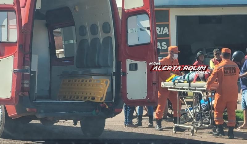 Mototaxista foi socorrida após sofrer queda nesta tarde de terça-feira em Rolim de Moura Mototaxista foi socorrida após sofrer queda nesta tarde de terça-feira em Rolim de Moura
