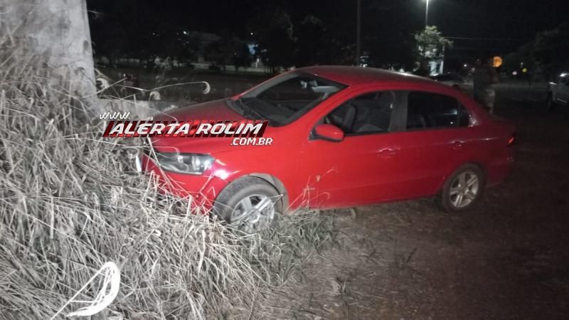 Acidente envolvendo carro e moto deixou uma pessoa ferida na noite de domingo em Rolim de Moura Acidente envolvendo carro e moto deixou uma pessoa ferida na noite de domingo em Rolim de Moura