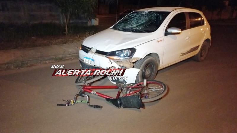 Adolescente foi socorrido após ser atingido por carro no bairro Cidade Alta em Rolim de Moura Adolescente foi socorrido após ser atingido por carro no bairro Cidade Alta em Rolim de Moura