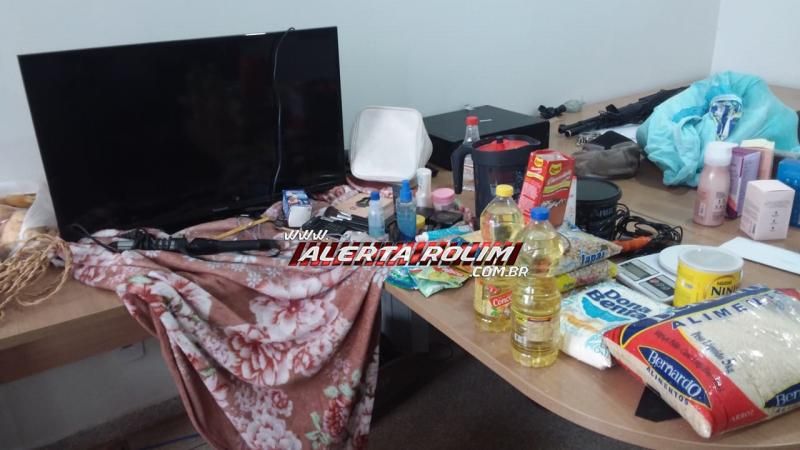 Após furtar duas residências, homem foi preso em flagrante pela Polícia Militar em Rolim de Moura; todos os objetos furtados foram recuperados Após furtar duas residências, homem foi preso em flagrante pela Polícia Militar em Rolim de Moura; todos os objetos furtados foram recuperados