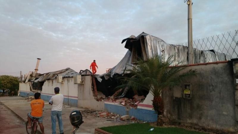 Atualizada – Loja Cairu é destruída por incêndio de grandes proporções em Pimenta Bueno Atualizada – Loja Cairu é destruída por incêndio de grandes proporções em Pimenta Bueno