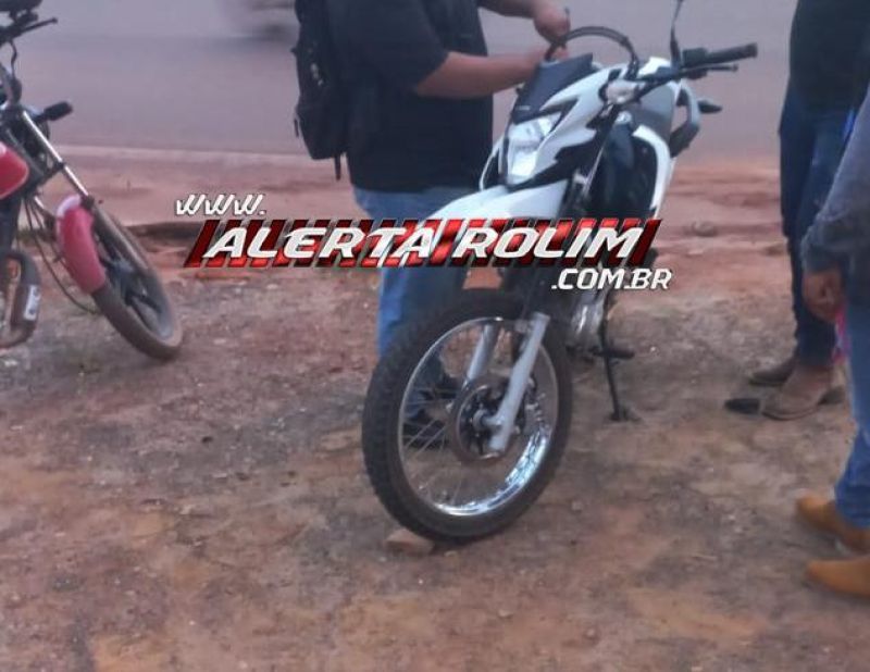 Ciclista foi atingido por moto nesta tarde no bairro Cidade Alta em Rolim de Moura Ciclista foi atingido por moto nesta tarde no bairro Cidade Alta em Rolim de Moura