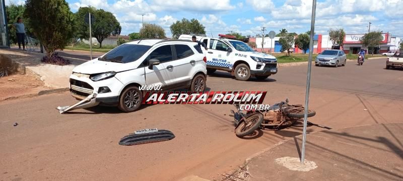 Colisão entre carro e moto deixou uma pessoa ferida nesta tarde em Rolim de Moura Colisão entre carro e moto deixou uma pessoa ferida nesta tarde em Rolim de Moura