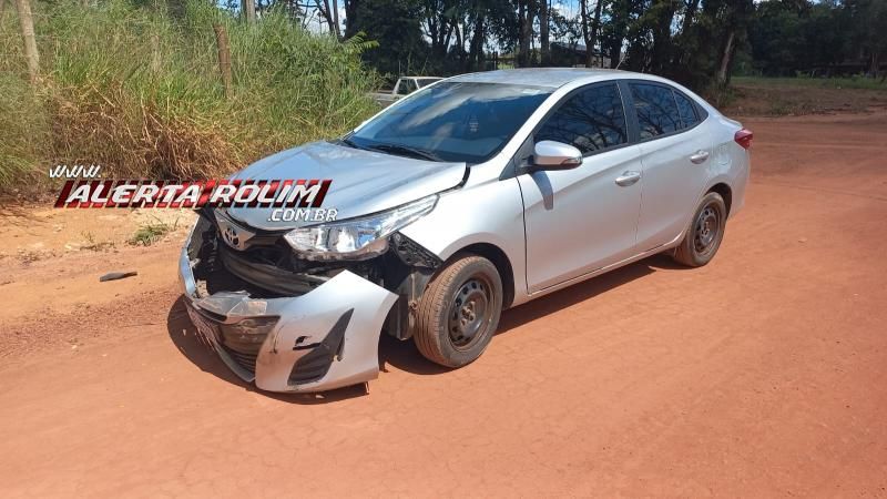 Colisão entre dois carros foi registrada no bairro Industrial em Rolim de Moura Colisão entre dois carros foi registrada no bairro Industrial em Rolim de Moura