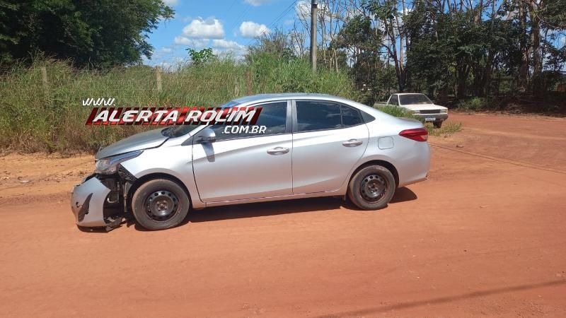 Colisão entre dois carros foi registrada no bairro Industrial em Rolim de Moura Colisão entre dois carros foi registrada no bairro Industrial em Rolim de Moura