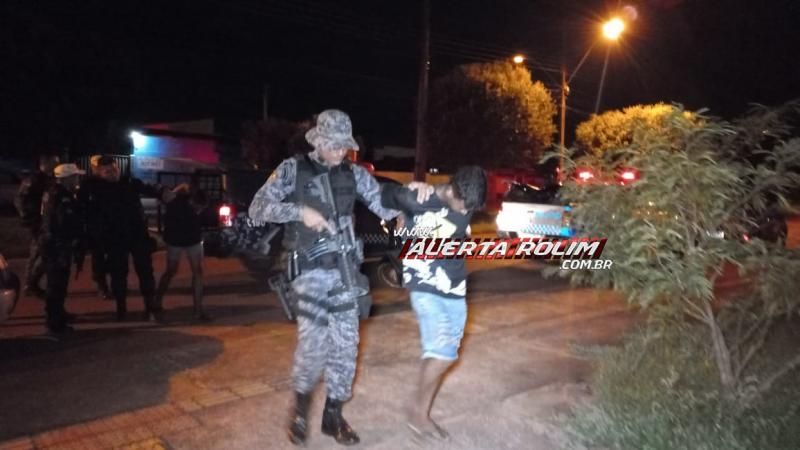 Durante ação rápida da PM, dupla foi presa em flagrante, após furto de veículo em Rolim de Moura Durante ação rápida da PM, dupla foi presa em flagrante, após furto de veículo em Rolim de Moura