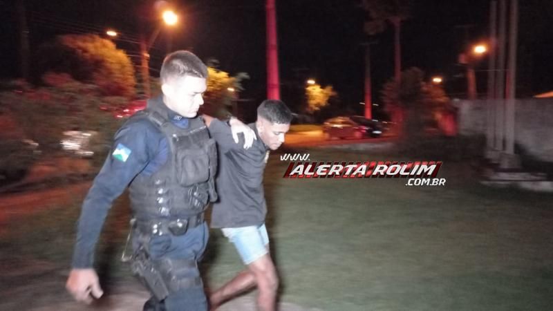 Durante ação rápida da PM, dupla foi presa em flagrante, após furto de veículo em Rolim de Moura Durante ação rápida da PM, dupla foi presa em flagrante, após furto de veículo em Rolim de Moura