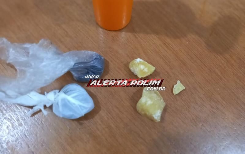 Durante operação “Força Total” realizada pela PM, mais dois acusados de tráfico de drogas foram presos em Rolim de Moura Durante operação “Força Total” realizada pela PM, mais dois acusados de tráfico de drogas foram presos em Rolim de Moura