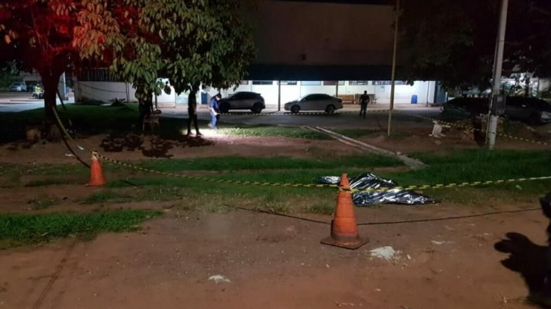 Homem foi morto a tiros próximo à rodoviária de Pimenta Bueno Homem foi morto a tiros próximo à rodoviária de Pimenta Bueno