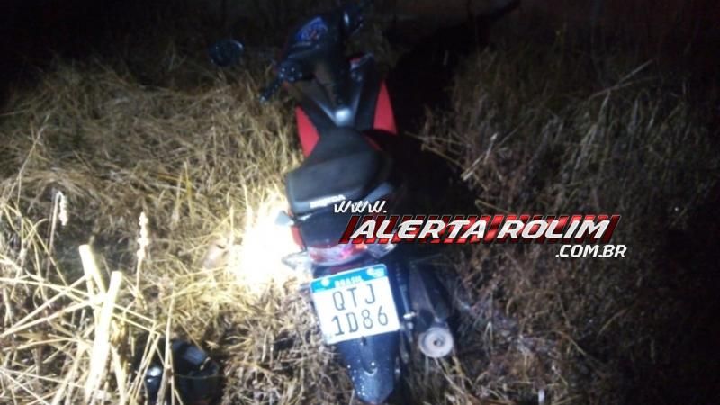 Moto furtada no pátio da Igreja Matriz foi encontrada em terreno baldio do Jequitibá em Rolim de Moura Moto furtada no pátio da Igreja Matriz foi encontrada em terreno baldio do Jequitibá em Rolim de Moura