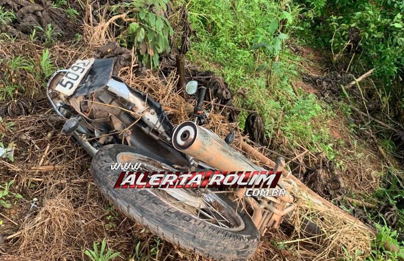 Encontrado caído à margem de rodovia, motociclista foi socorrido em estado grave nesta manhã em Rolim de Moura Encontrado caído à margem de rodovia, motociclista foi socorrido em estado grave nesta manhã em Rolim de Moura