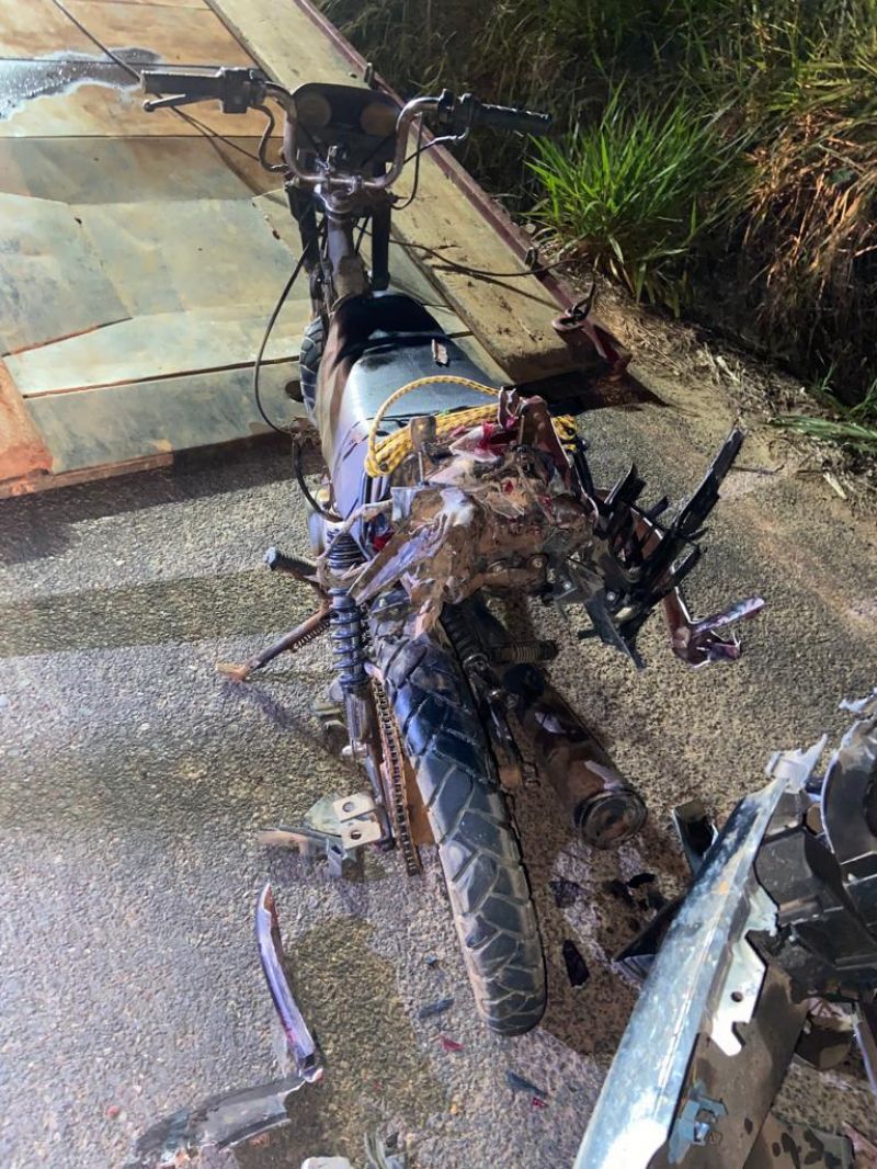 Motociclista morreu após ser atingido por caminhonete em Alta Floresta do Oeste Motociclista morreu após ser atingido por caminhonete em Alta Floresta do Oeste