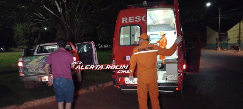 Motorista foi socorrido pelos bombeiros, após perder o controle da caminhonete e colidir em uma árvore em Rolim de Moura Motorista foi socorrido pelos bombeiros, após perder o controle da caminhonete e colidir em uma árvore em Rolim de Moura