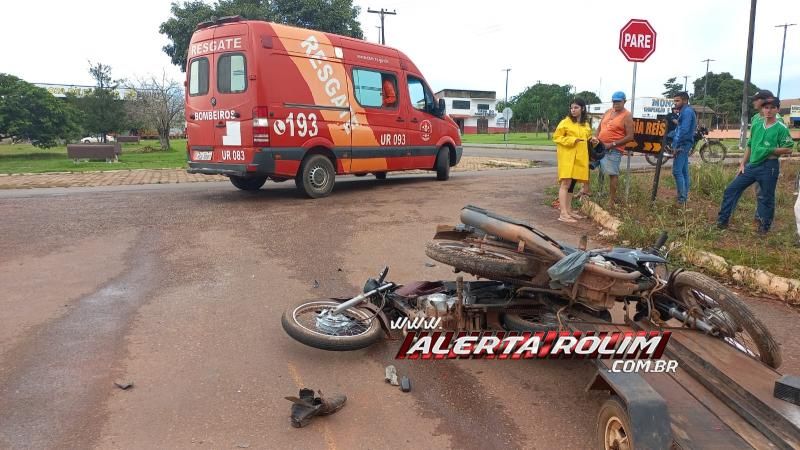 Segundo acidente do dia envolveu moto e veículo da SEMUSA de Rolim de Moura Segundo acidente do dia envolveu moto e veículo da SEMUSA de Rolim de Moura