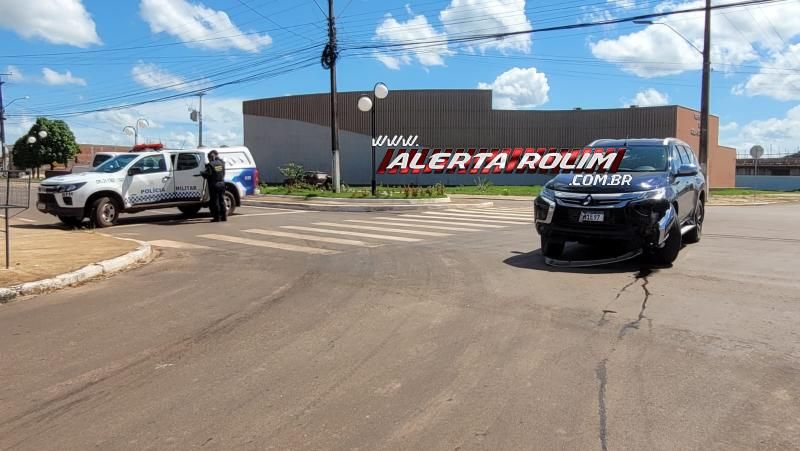 Terceiro acidente de trânsito do sábado deixou duas pessoas feridas em Rolim de Moura Terceiro acidente de trânsito do sábado deixou duas pessoas feridas em Rolim de Moura