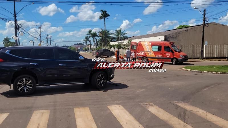 Terceiro acidente de trânsito do sábado deixou duas pessoas feridas em Rolim de Moura Terceiro acidente de trânsito do sábado deixou duas pessoas feridas em Rolim de Moura