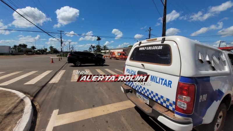 Terceiro acidente de trânsito do sábado deixou duas pessoas feridas em Rolim de Moura Terceiro acidente de trânsito do sábado deixou duas pessoas feridas em Rolim de Moura