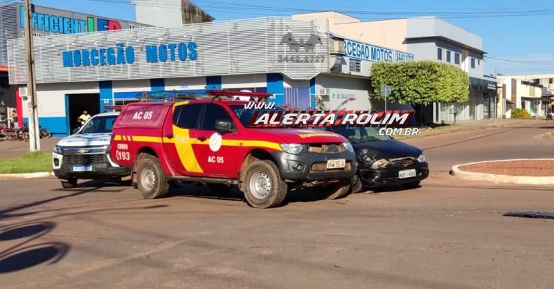 Viatura do Corpo de Bombeiros Militar foi atingida por carro nesta manhã de sábado em Rolim de Moura Viatura do Corpo de Bombeiros Militar foi atingida por carro nesta manhã de sábado em Rolim de Moura