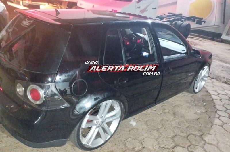 Vídeo - Motorista com sinais de embriaguez foi preso pela PM em Rolim de Moura por crimes de direção perigosa e desacato Vídeo - Motorista com sinais de embriaguez foi preso pela PM em Rolim de Moura por crimes de direção perigosa e desacato