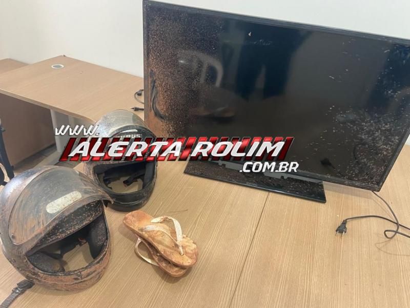 Após tentar se esconder em mata, individuo foi preso pela PM com moto furtada em Pimenta Bueno e TV furtada na zona rural de Rolim de Moura Após tentar se esconder em mata, individuo foi preso pela PM com moto furtada em Pimenta Bueno e TV furtada na zona rural de Rolim de Moura