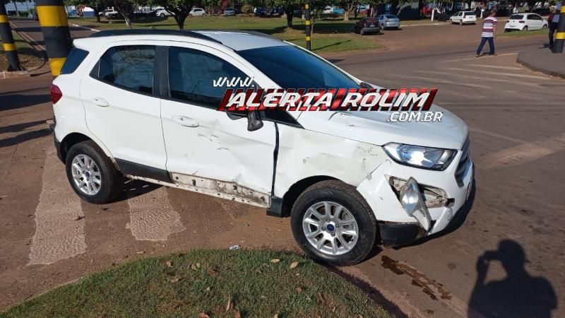 Mulher fraturou a perna no segundo acidente de trânsito registrado nesta manhã em Rolim de Moura - Veja o vídeo da colisão Mulher fraturou a perna no segundo acidente de trânsito registrado nesta manhã em Rolim de Moura - Veja o vídeo da colisão