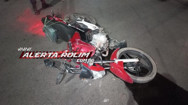Quarto acidente do dia envolveu carro e moto e foi registrado no Centro de Rolim de Moura Quarto acidente do dia envolveu carro e moto e foi registrado no Centro de Rolim de Moura