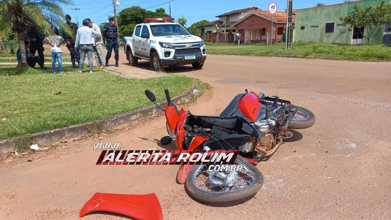 Acidente de trânsito envolvendo Biz e caminhão boiadeiro foi registrado em Rolim de Moura Acidente de trânsito envolvendo Biz e caminhão boiadeiro foi registrado em Rolim de Moura