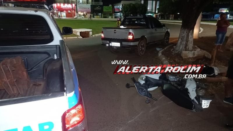 Acidente de trânsito envolvendo carro e moto foi registrado na noite de quarta-feira em Rolim de Moura Acidente de trânsito envolvendo carro e moto foi registrado na noite de quarta-feira em Rolim de Moura