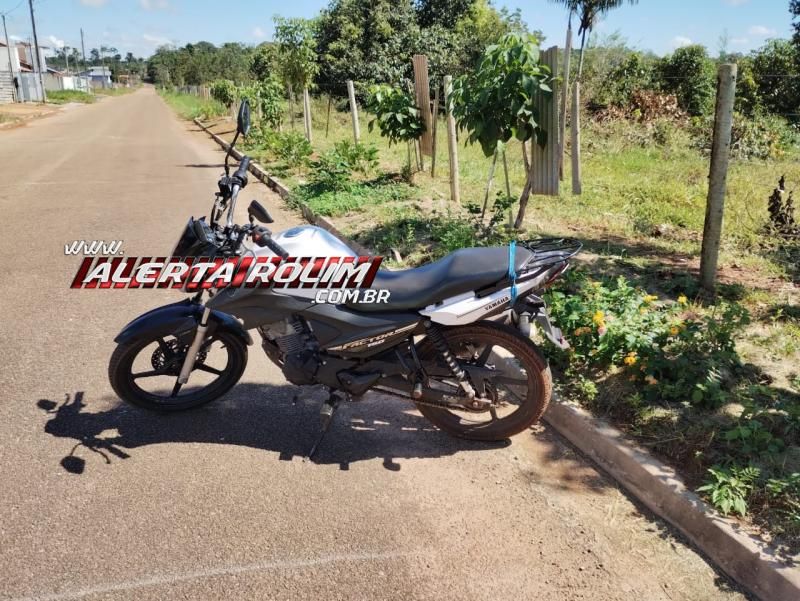 Após denúncia, Polícia Militar localizou moto que foi furtada no mês de abril em Rolim de Moura Após denúncia, Polícia Militar localizou moto que foi furtada no mês de abril em Rolim de Moura