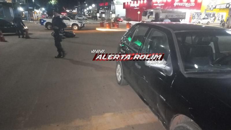 Colisão entre moto e carro deixou mulher ferida nesta noite em Rolim de Moura Colisão entre moto e carro deixou mulher ferida nesta noite em Rolim de Moura