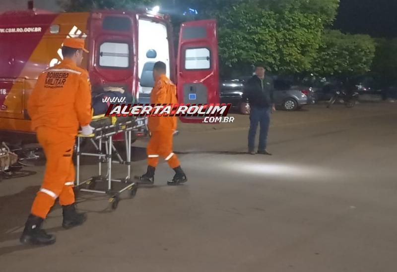 Colisão entre moto e carro deixou mulher ferida nesta noite em Rolim de Moura Colisão entre moto e carro deixou mulher ferida nesta noite em Rolim de Moura