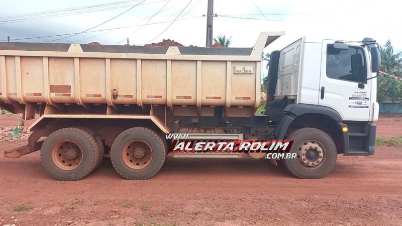 Delivery foi socorrido pelos bombeiros após colisão com caminhão da Seagri no bairro Olímpico em Rolim de Moura Delivery foi socorrido pelos bombeiros após colisão com caminhão da Seagri no bairro Olímpico em Rolim de Moura