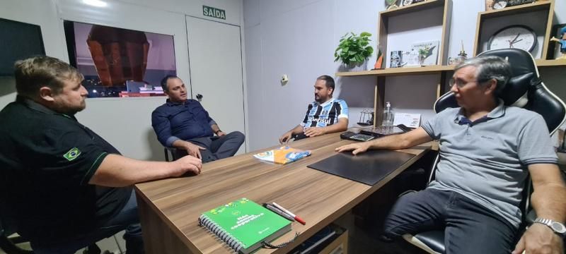 Diretoria do Rolim de Moura Esporte Clube se reúne com o vice-governador Sérgio Gonçalves Diretoria do Rolim de Moura Esporte Clube se reúne com o vice-governador Sérgio Gonçalves