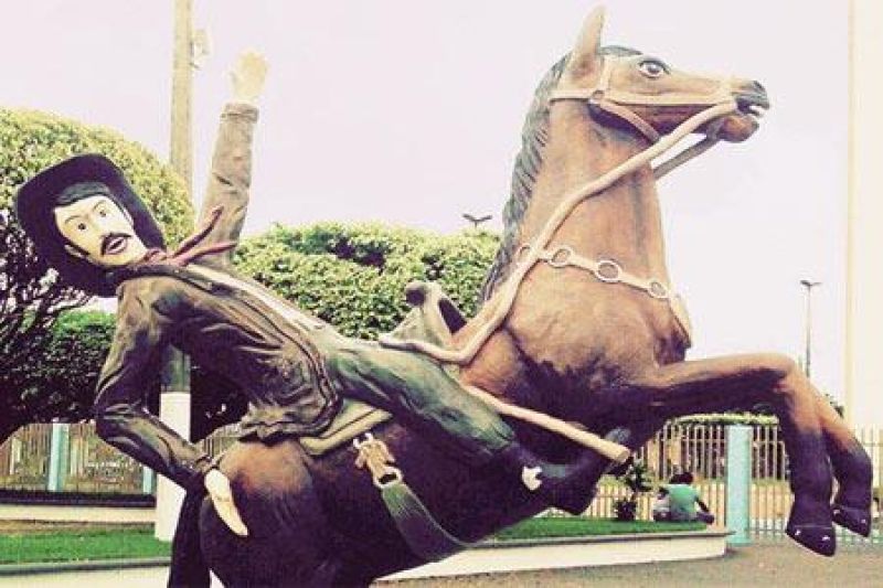 Escultor Messias Alves morreu nesta quarta-feira em Rolim de Moura Escultor Messias Alves morreu nesta quarta-feira em Rolim de Moura