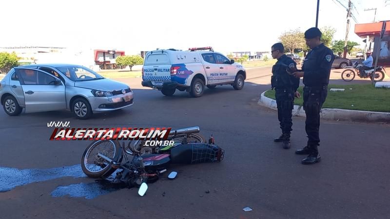Idoso ficou ferido após ter moto atingida por carro nesta manhã em Rolim de Moura Idoso ficou ferido após ter moto atingida por carro nesta manhã em Rolim de Moura