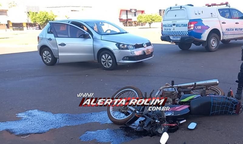 Idoso ficou ferido após ter moto atingida por carro nesta manhã em Rolim de Moura Idoso ficou ferido após ter moto atingida por carro nesta manhã em Rolim de Moura
