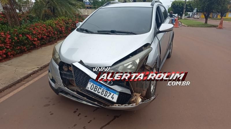 Motociclista foi encaminhado à UPA após ser atingido por carro nesta manhã em Rolim de Moura Motociclista foi encaminhado à UPA após ser atingido por carro nesta manhã em Rolim de Moura