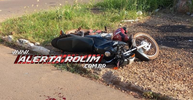 Primeiro acidente de trânsito do dia deixou mulher ferida no bairro Planalto em Rolim de Moura Primeiro acidente de trânsito do dia deixou mulher ferida no bairro Planalto em Rolim de Moura
