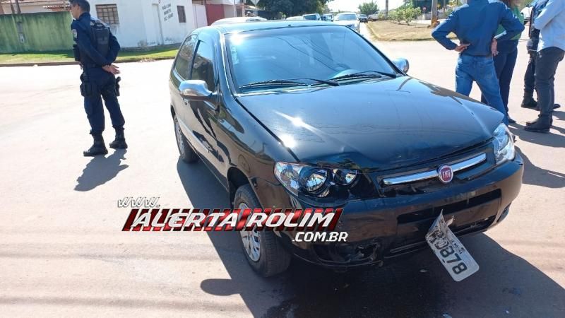 Segundo acidente de trânsito do dia envolveu dois carros em Rolim de Moura Segundo acidente de trânsito do dia envolveu dois carros em Rolim de Moura